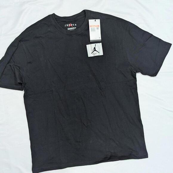 Men’s Nike Jordan Flight Heritage T-Shirt Black M DZ7314-010 NWT Jumpman Logo - Picture 2 of 9